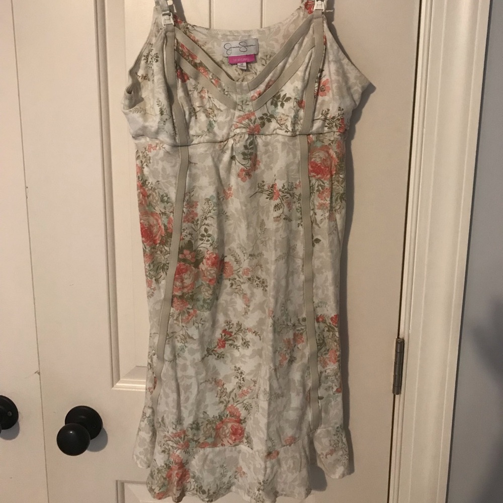 Jessica Simpson Nursing gown